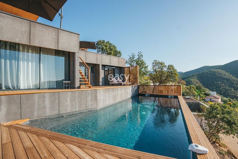 villa available for cocktail event rental in the beautiful and renowned town of Saint Tropez, FRANCE